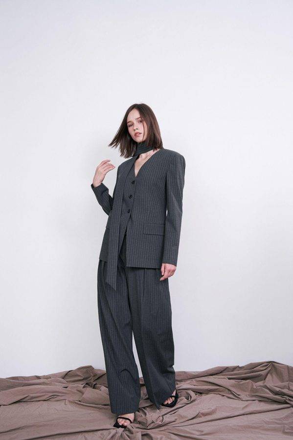 Choker Tailored Suit