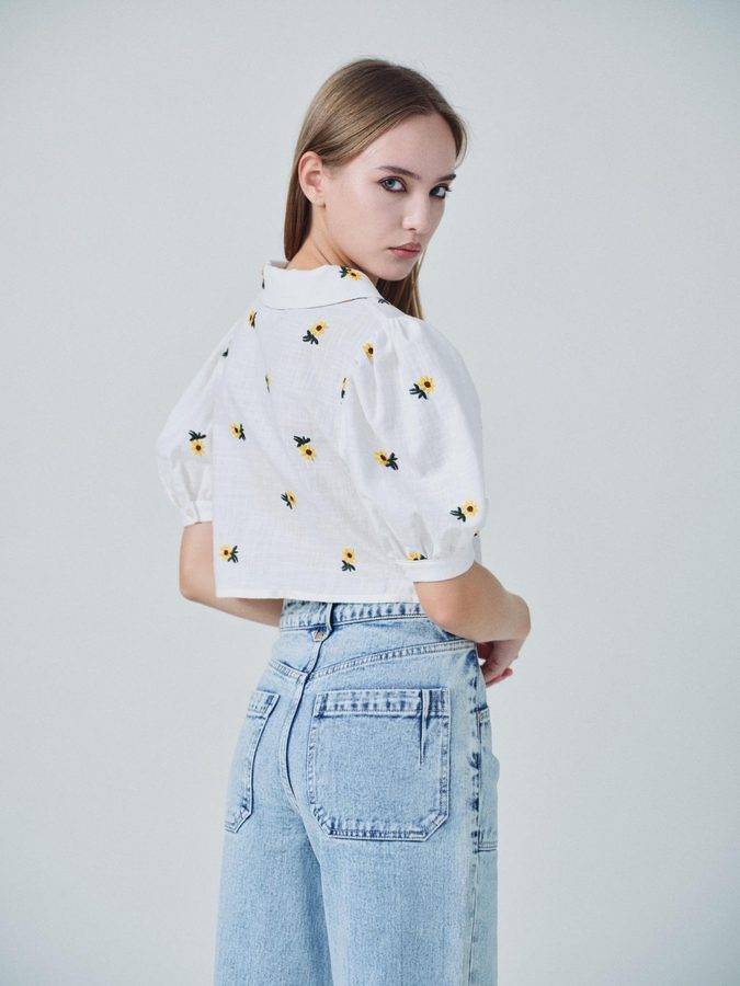 Daisy Linen Crop Shirt