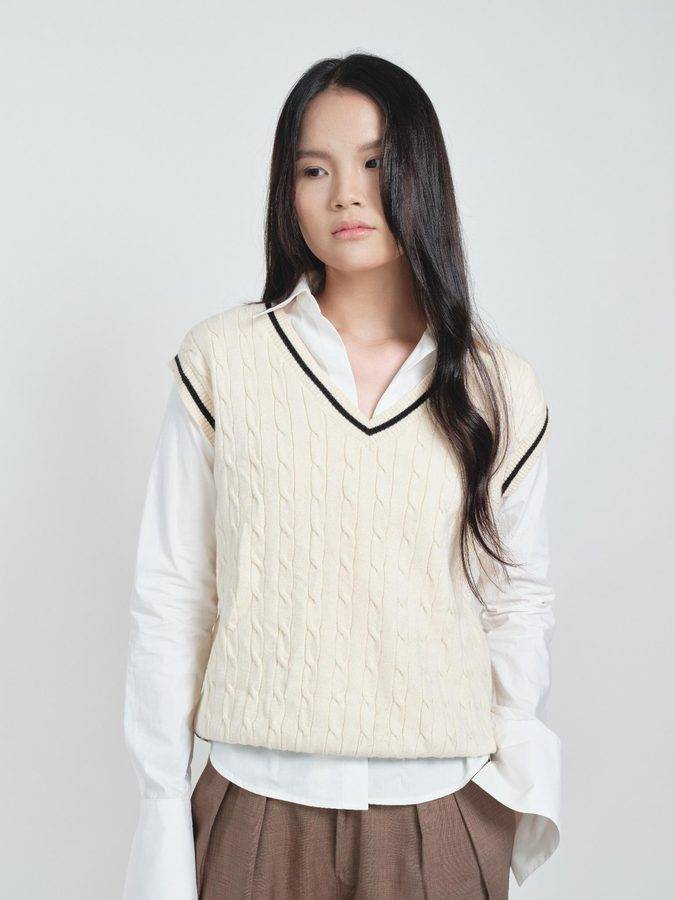 V-Neck Knit Vest